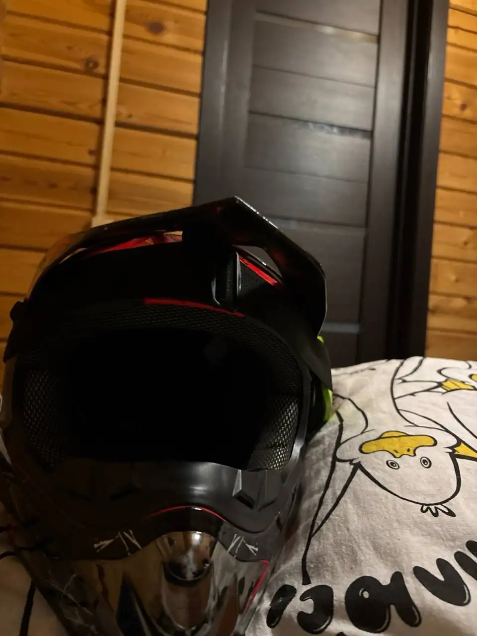 Продам мотошлем с очками в идеальном состоянии - Мотоэкипировка (Запчасти) в Тверь