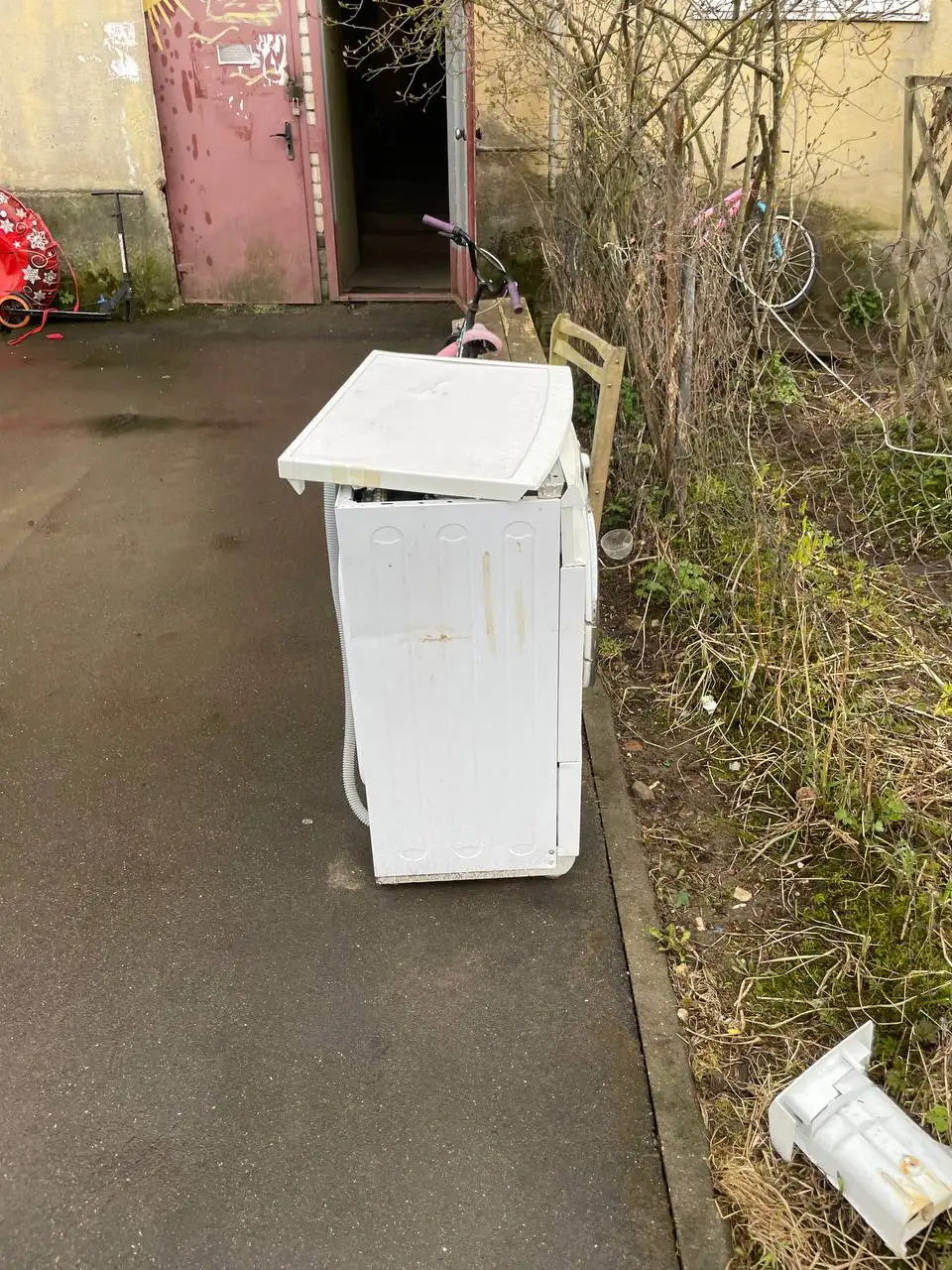 Отдам в металл - Металлолом (Запчасти) в Тверь