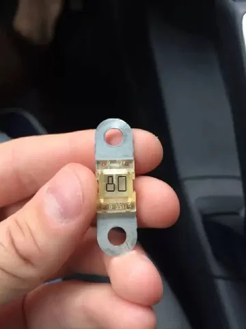 Куплю предохранитель - Инжектор в Тверь