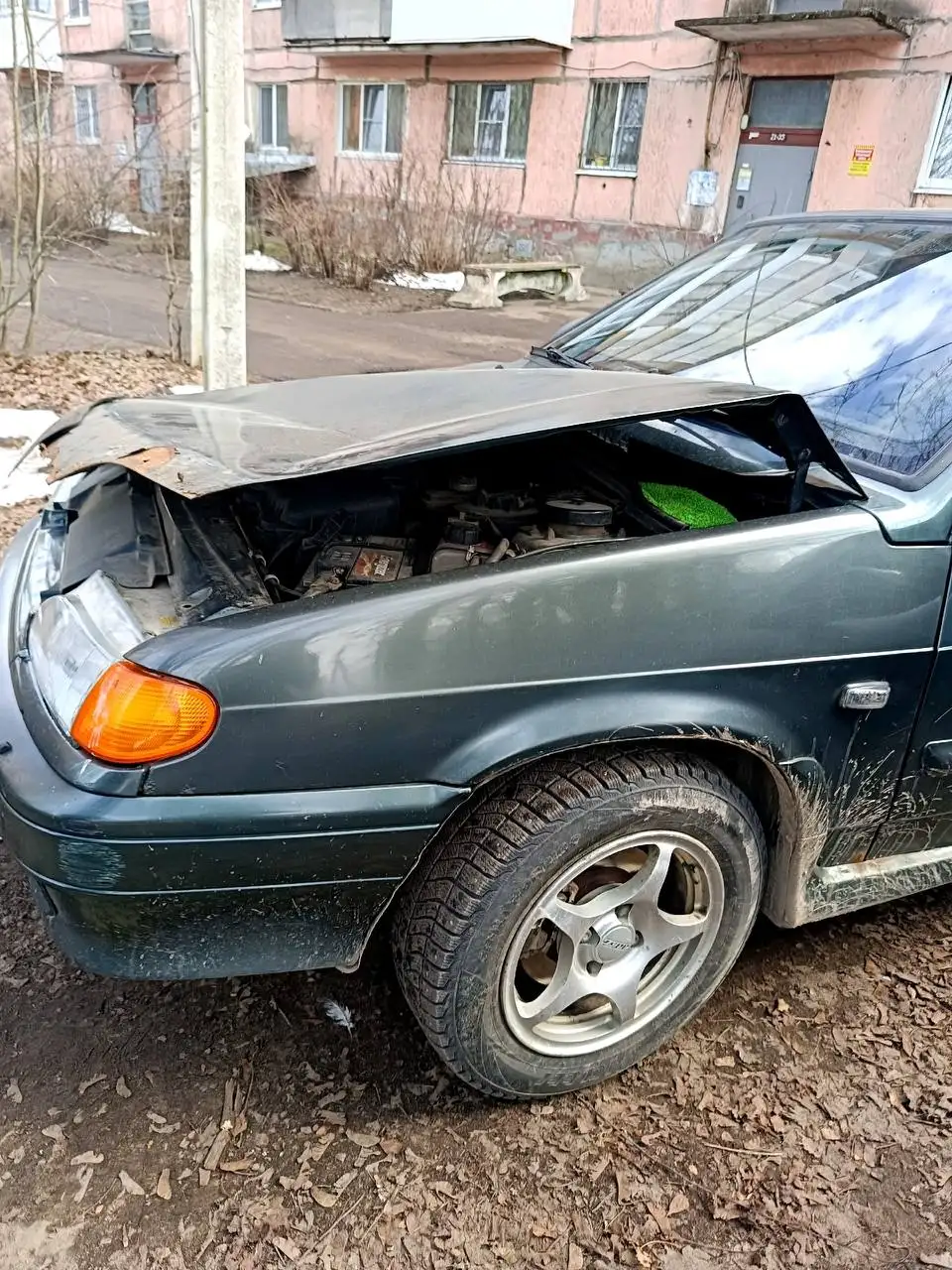 Продам автомобиль 2012 года с повреждениями - Авто в Тверь