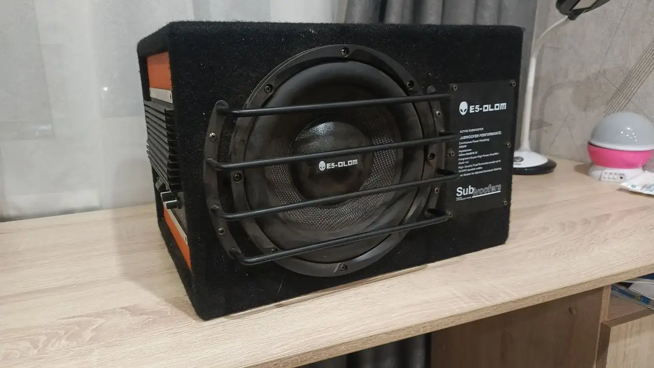 Продам саб активник в отличном состоянии - Запчасти (Авто) в Тверь