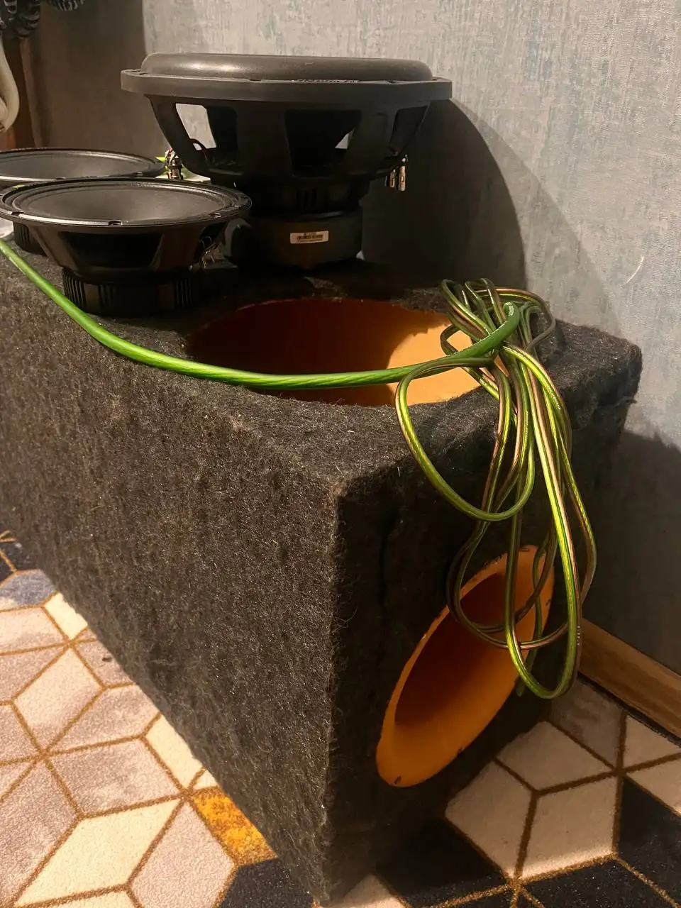 Продам сабвуфер и усилители Machete - Авто в Тверь