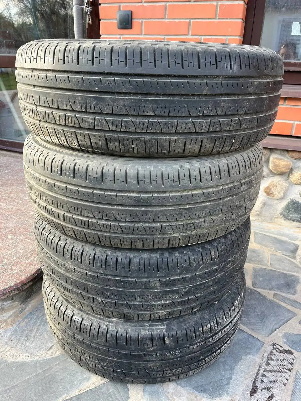 Куплю 21215/65/16 - Шины и диски (Запчасти) в Тверь