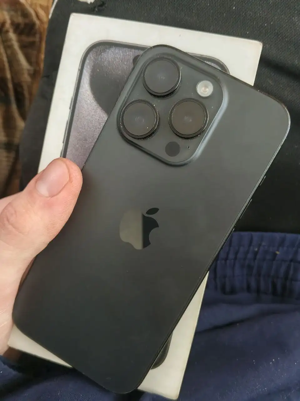 iPhone 15 Pro 128GB с царапинами - Смартфоны (Электроника) в Тверь