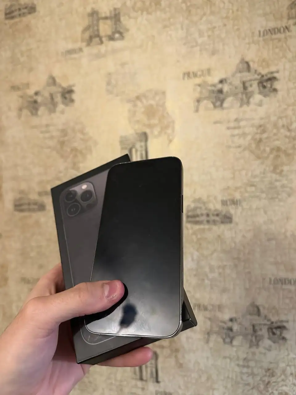 iPhone 13 Pro Max с замененным экраном и батареей, битая задняя крышка - Смартфоны (Электроника) в Тверь