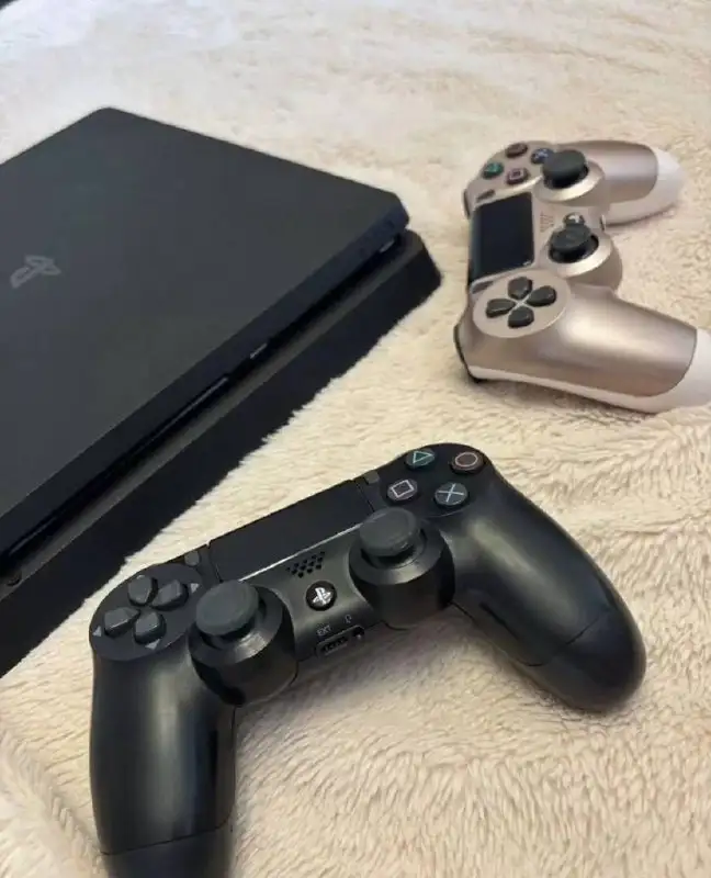 Sony PlayStation 4 Slim 500GB с двумя геймпадами - Игры и приставки (Электроника) в Тверь