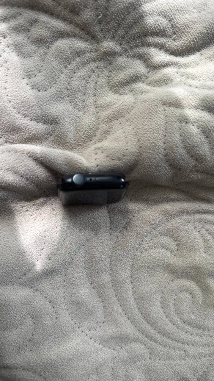 Apple Watch SE Gen 2 40mm в родне - Умные часы (Электроника) в Тверь