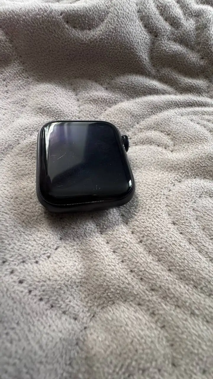 Apple Watch SE Gen 2 40mm в родне - Умные часы (Электроника) в Тверь