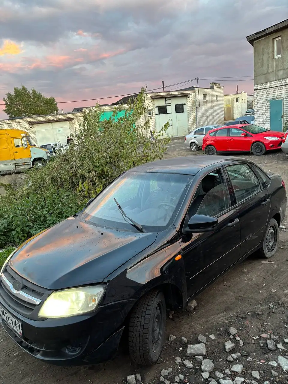 Лада Гранта 2012 - Легковые автомобили (Авто) в Тверь