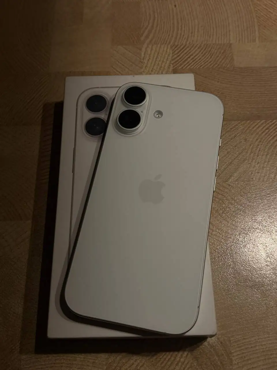 Продам iPhone 17 и iPhone 16 Pro Max - Смартфоны (Электроника) в Тверь