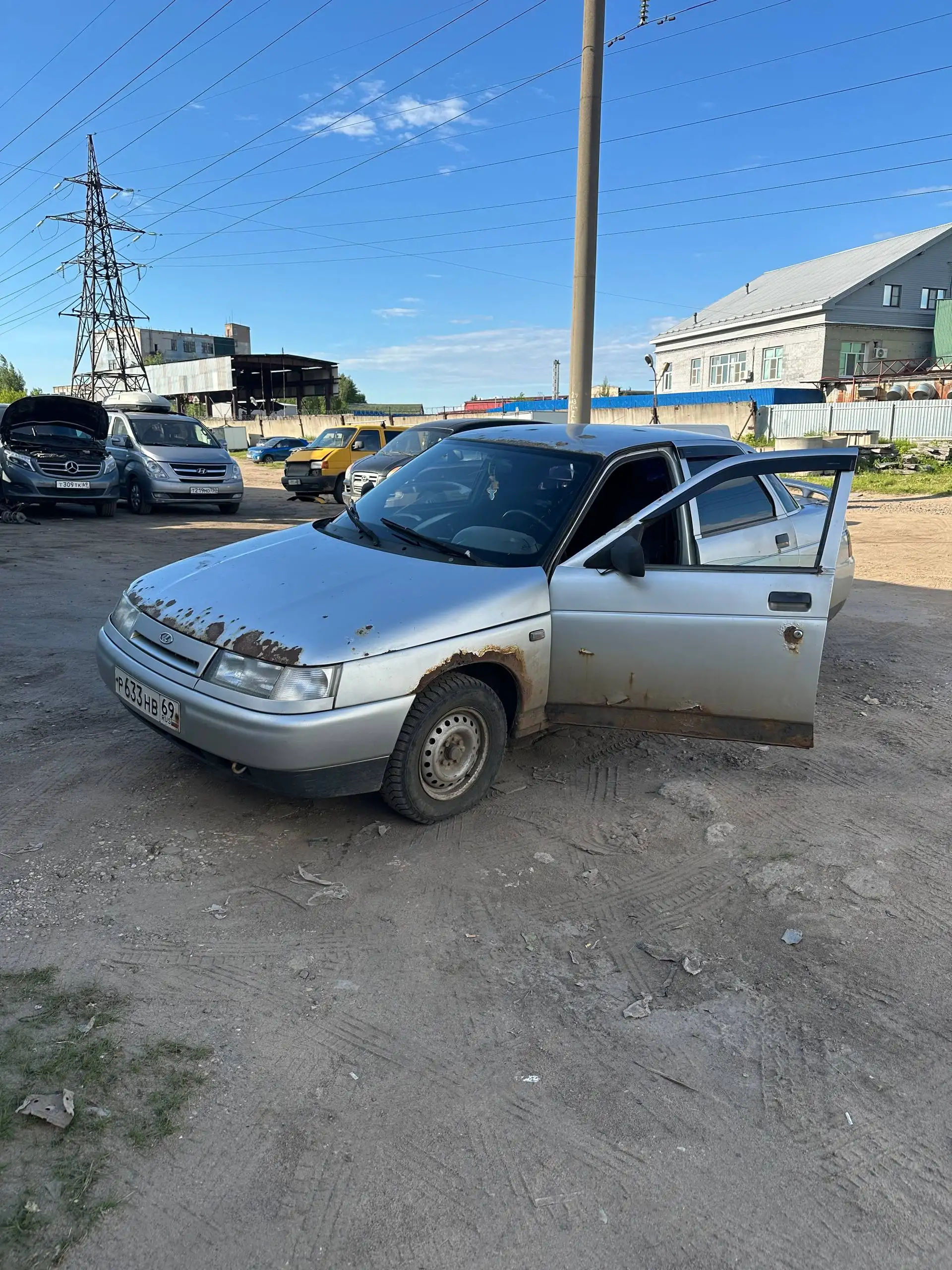 Продажа монстра АвтоВАЗа с кузовными дефектами - Легковые автомобили (Авто) в Тверь