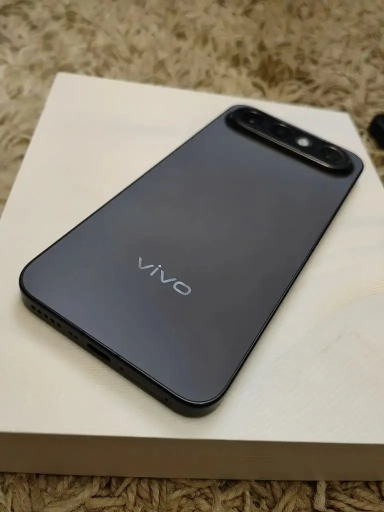 Продам Vivo S50 Pro Mini 12/256GB - Смартфоны (Электроника) в Тверь