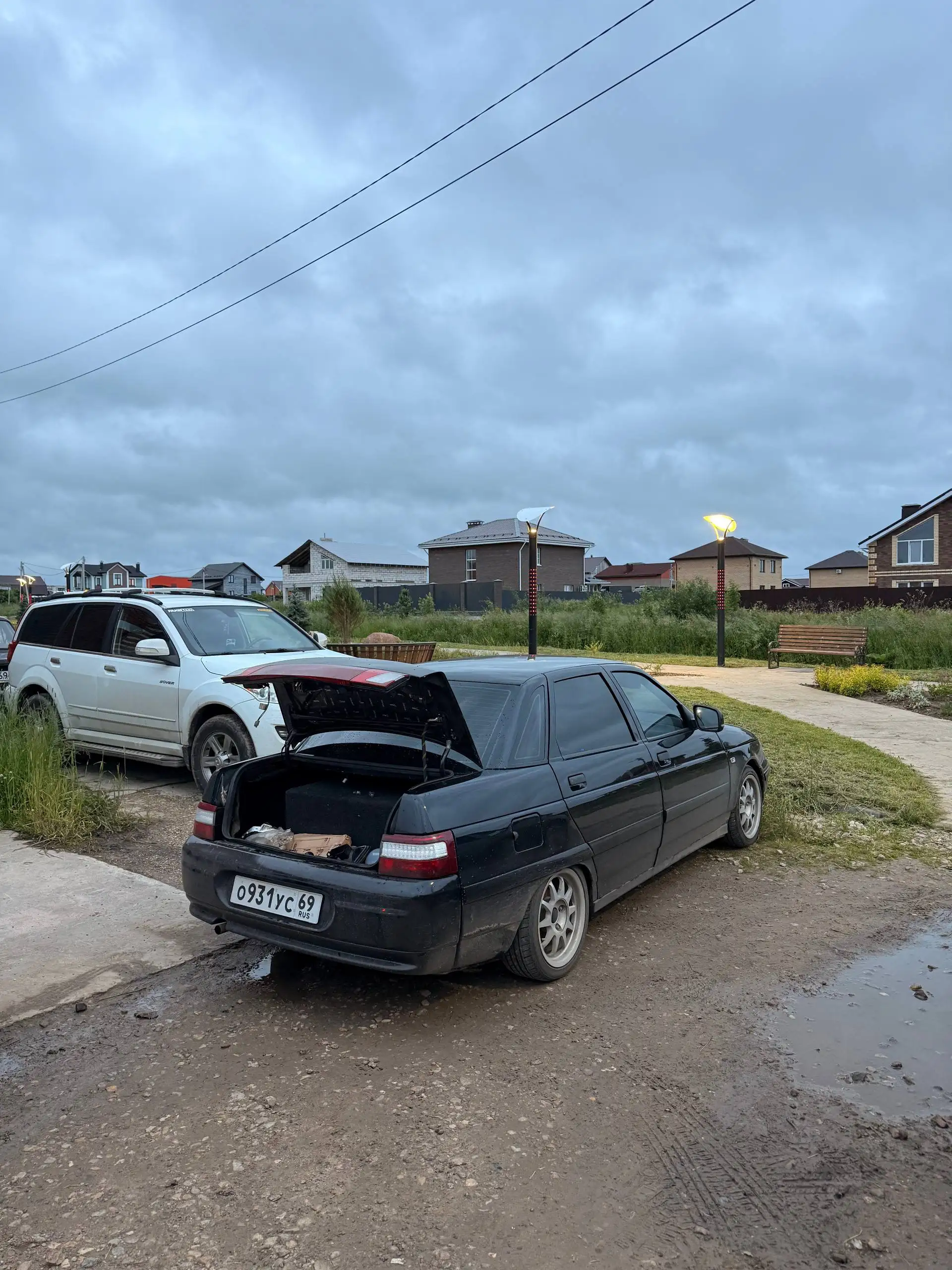 Срочная продажа авто: мотор и коробка идеал, нужно ЛКП и подвеска - Авто в Тверь