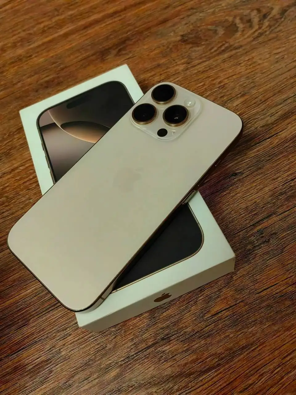 Продам iPhone 16 Pro - Смартфоны и телефоны (Электроника) в Тверь