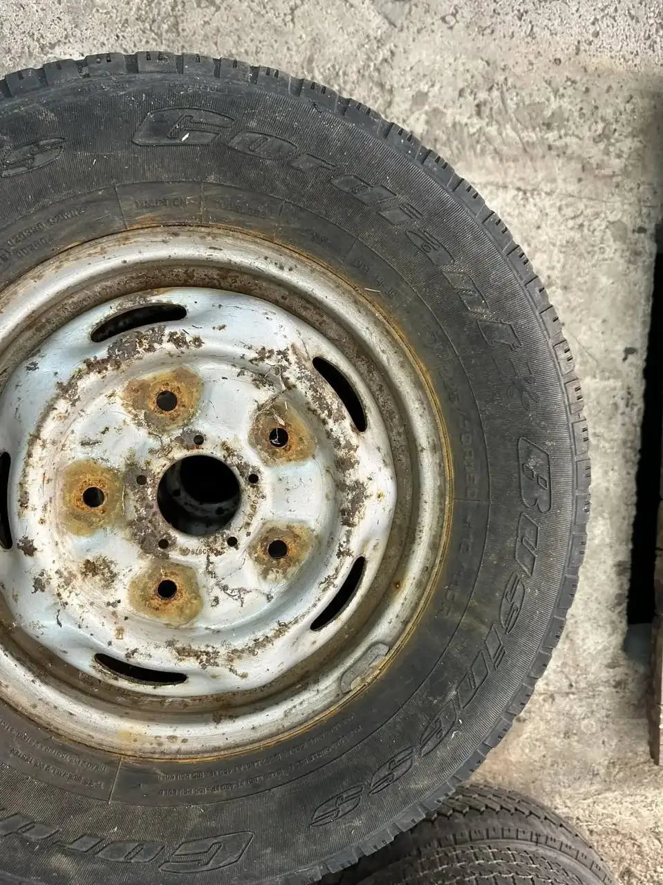 Продам два комплекта колес 225/70 R15C - Шины и диски (Авто) в Тверь