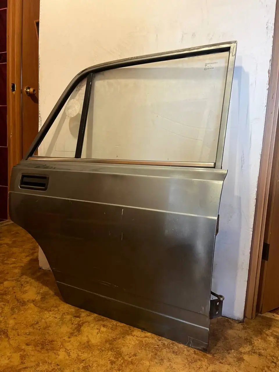 Продам дверную карту и ручку подлокотника, 2к - Запчасти (Авто) в Тверь