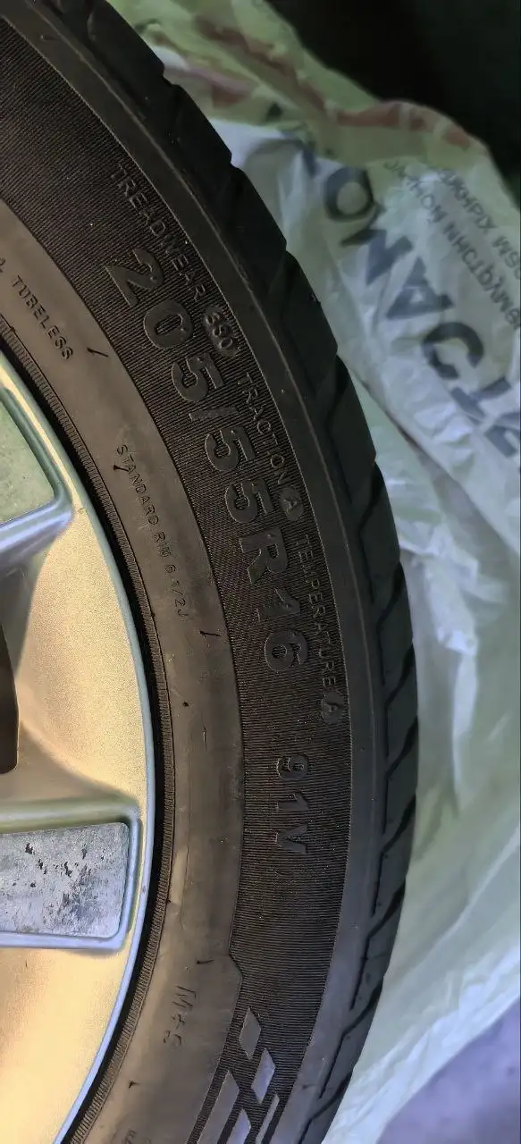 Продам шины 205/55 R16 5x108 (комплект 4 шт) - Шины (Авто) в Тверь