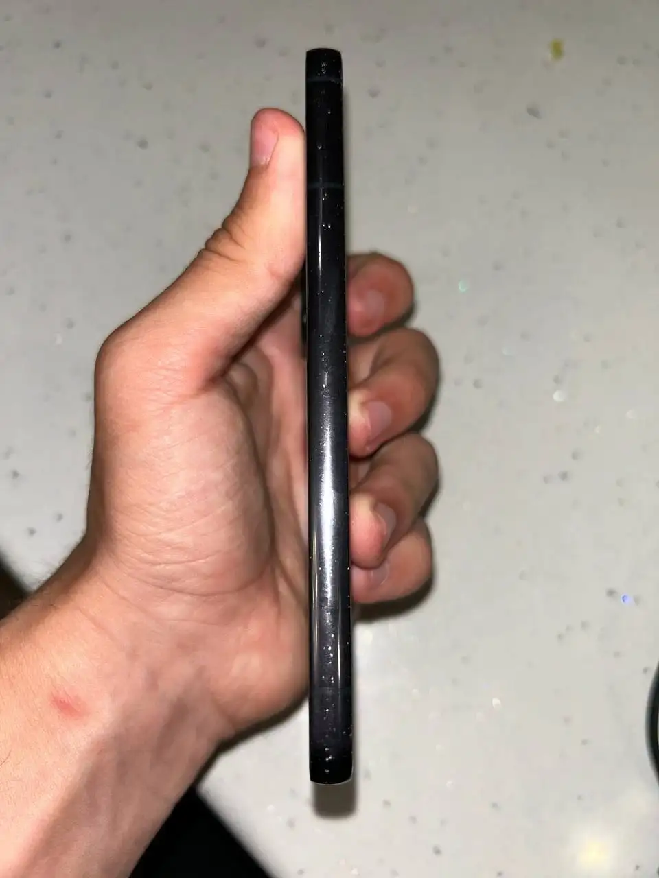 Samsung Galaxy S22 8/256 GB с царапинами, обмен наiPhone или флагманский Android с доплатой - Телефоны (Электроника) в Тверь