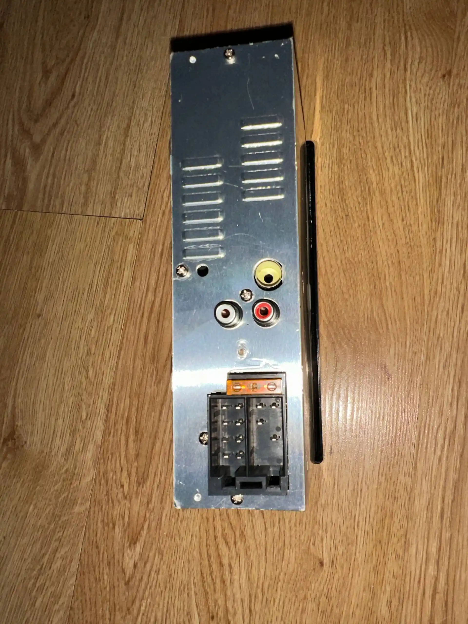 Продажа ауры индиго и магнитолы с блютусом