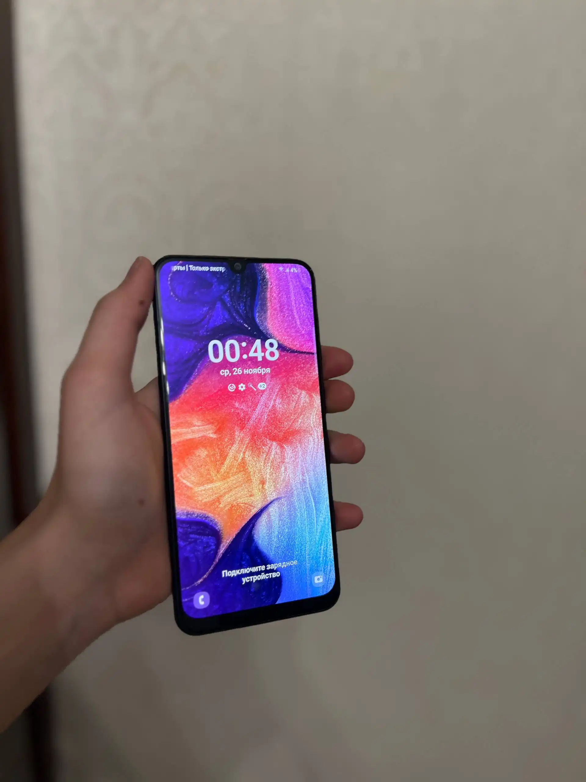 Продам Самсунг А50 64гб