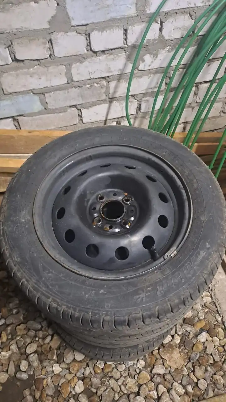 Продам Р14 лето комплект на дисках