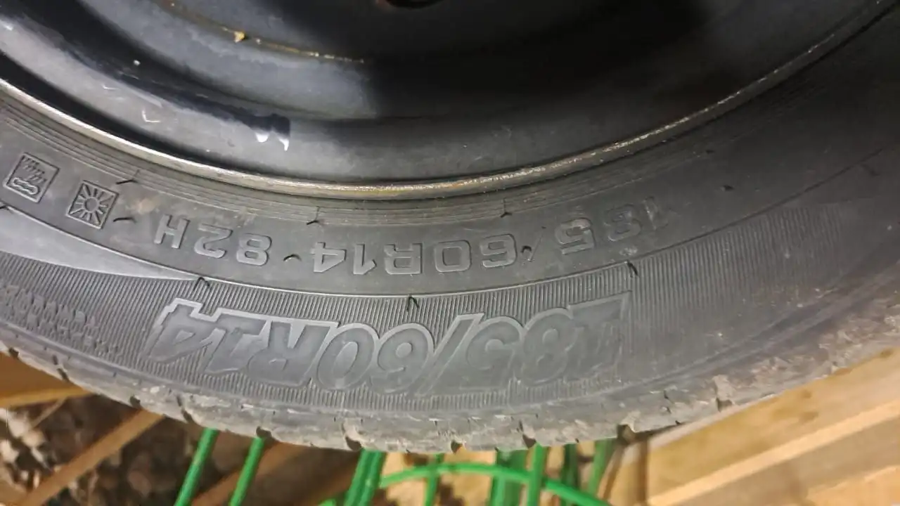 Продам Р14 лето комплект на дисках