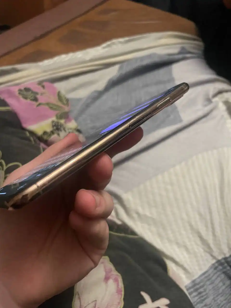Продам iPhone XS Max 64 ГБ