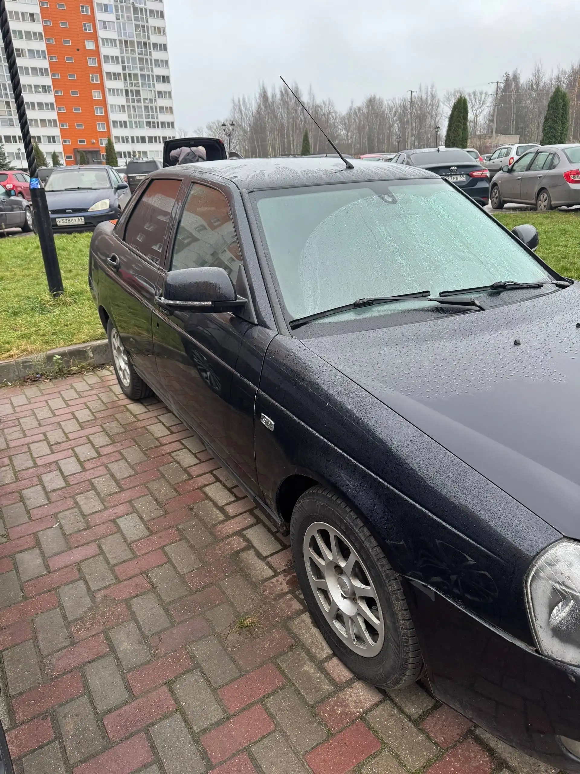 Продам приору 2011 года в комплектации люкс