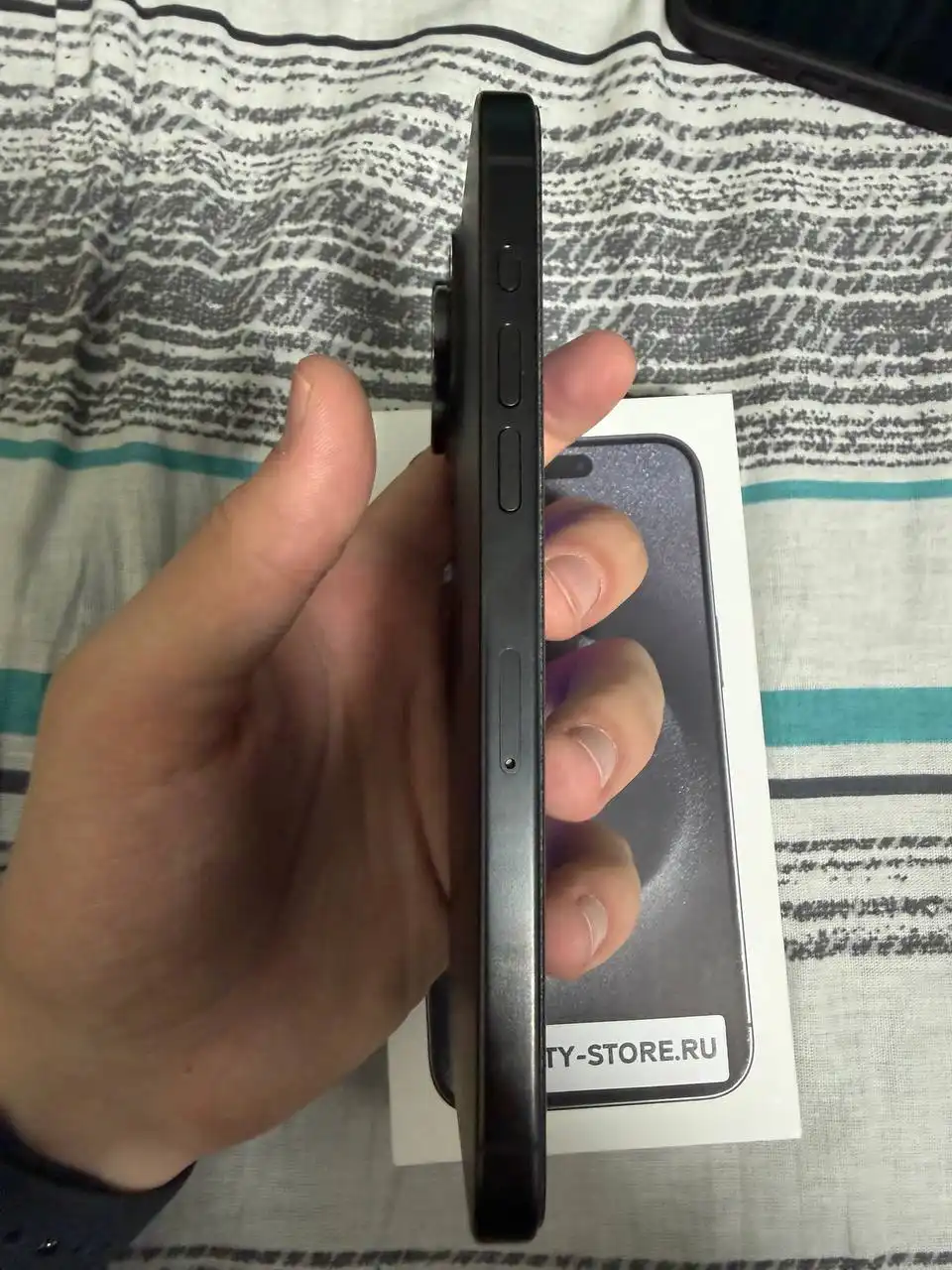 Продам iPhone 15 Pro Max