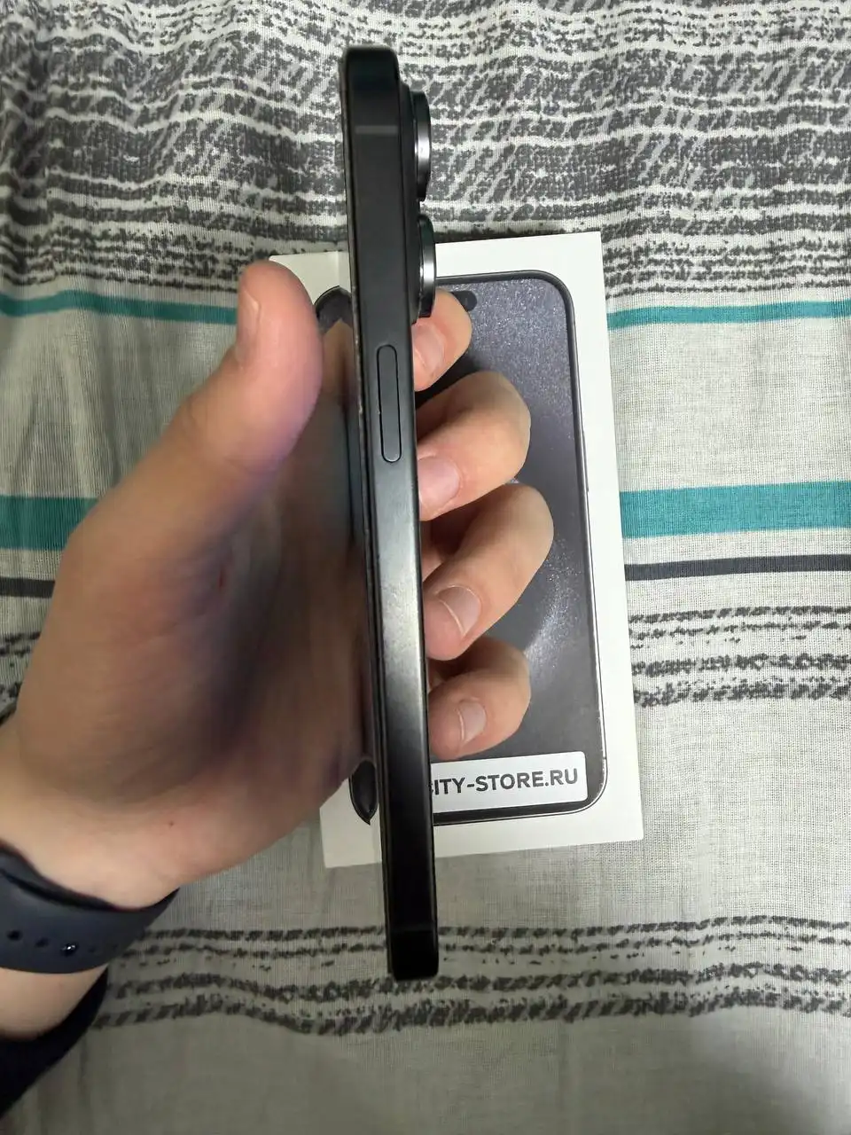 Продам iPhone 15 Pro Max