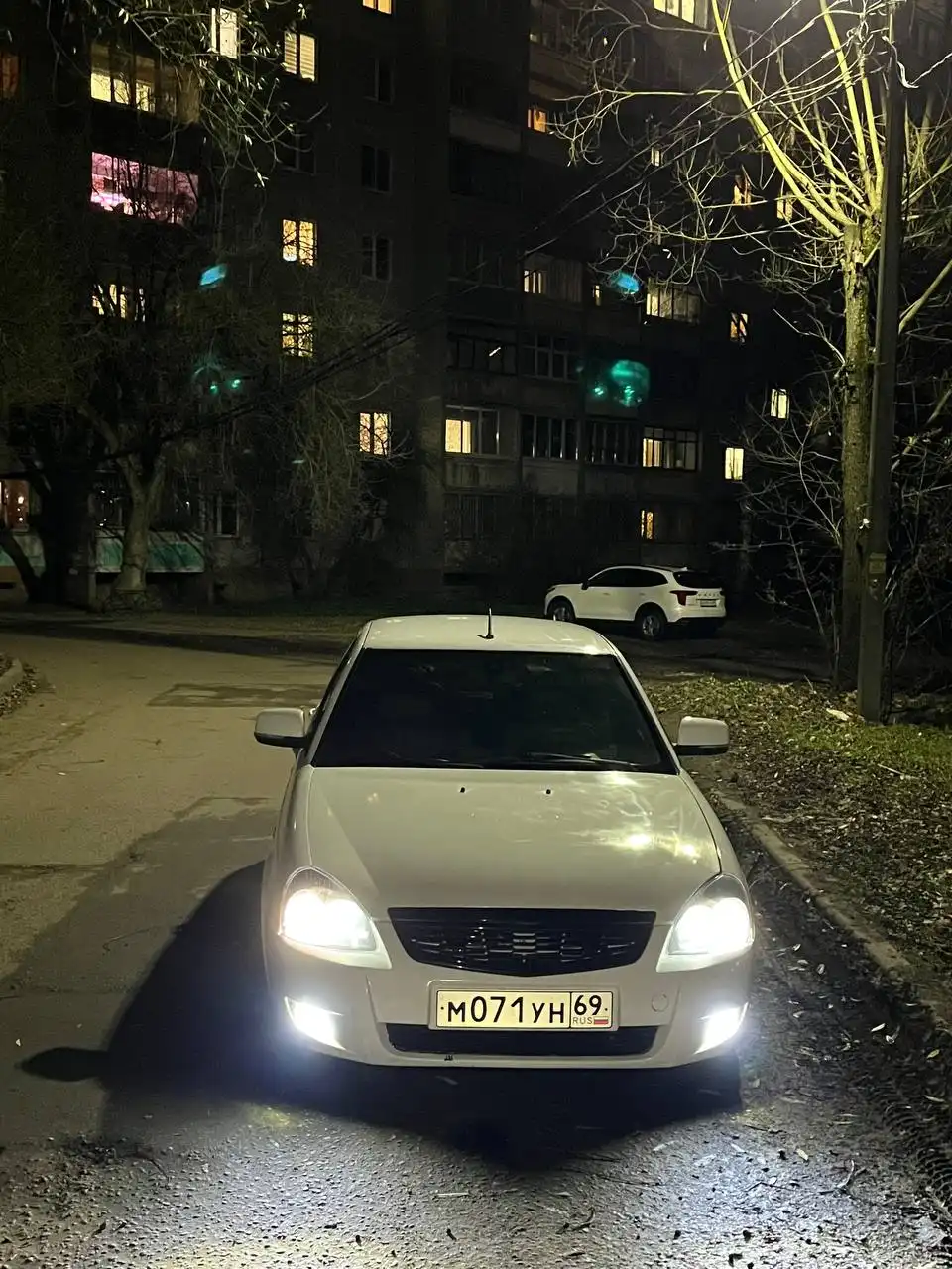 Продам Приору 2013 года