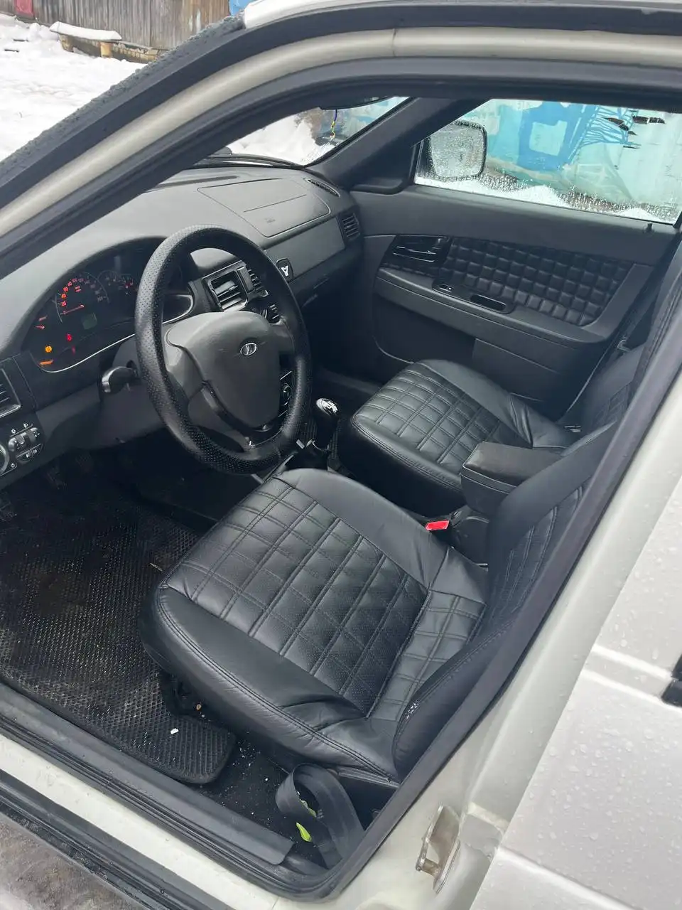 Продам Lada Priora 2013 года в отличном состоянии