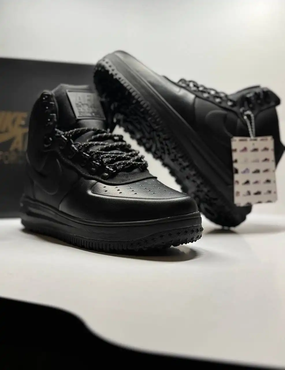 Зимние кроссовки Nike с мехом