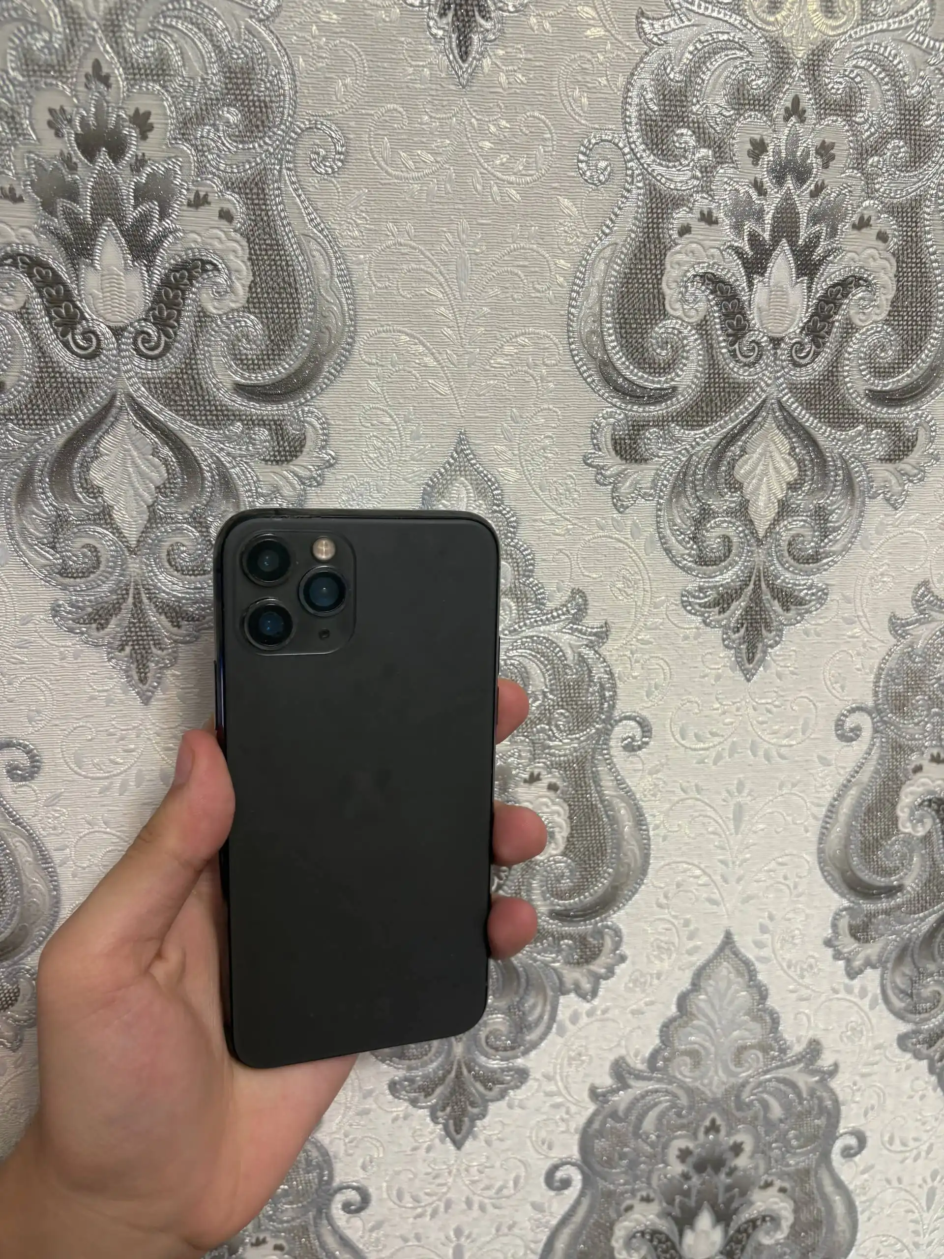 Продам iPhone 11 Pro 64 ГБ