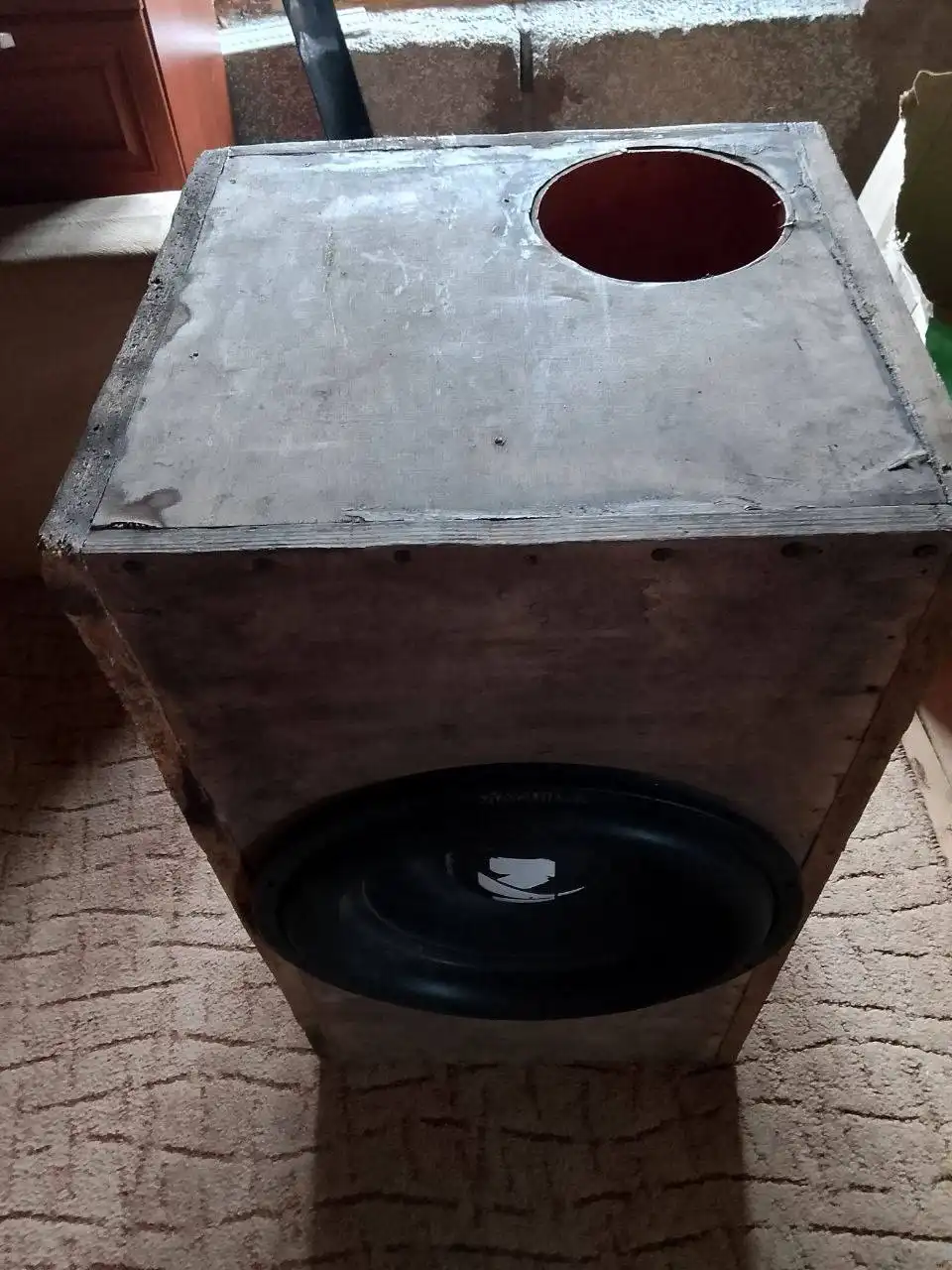 Продам сабвуфер MACHETE