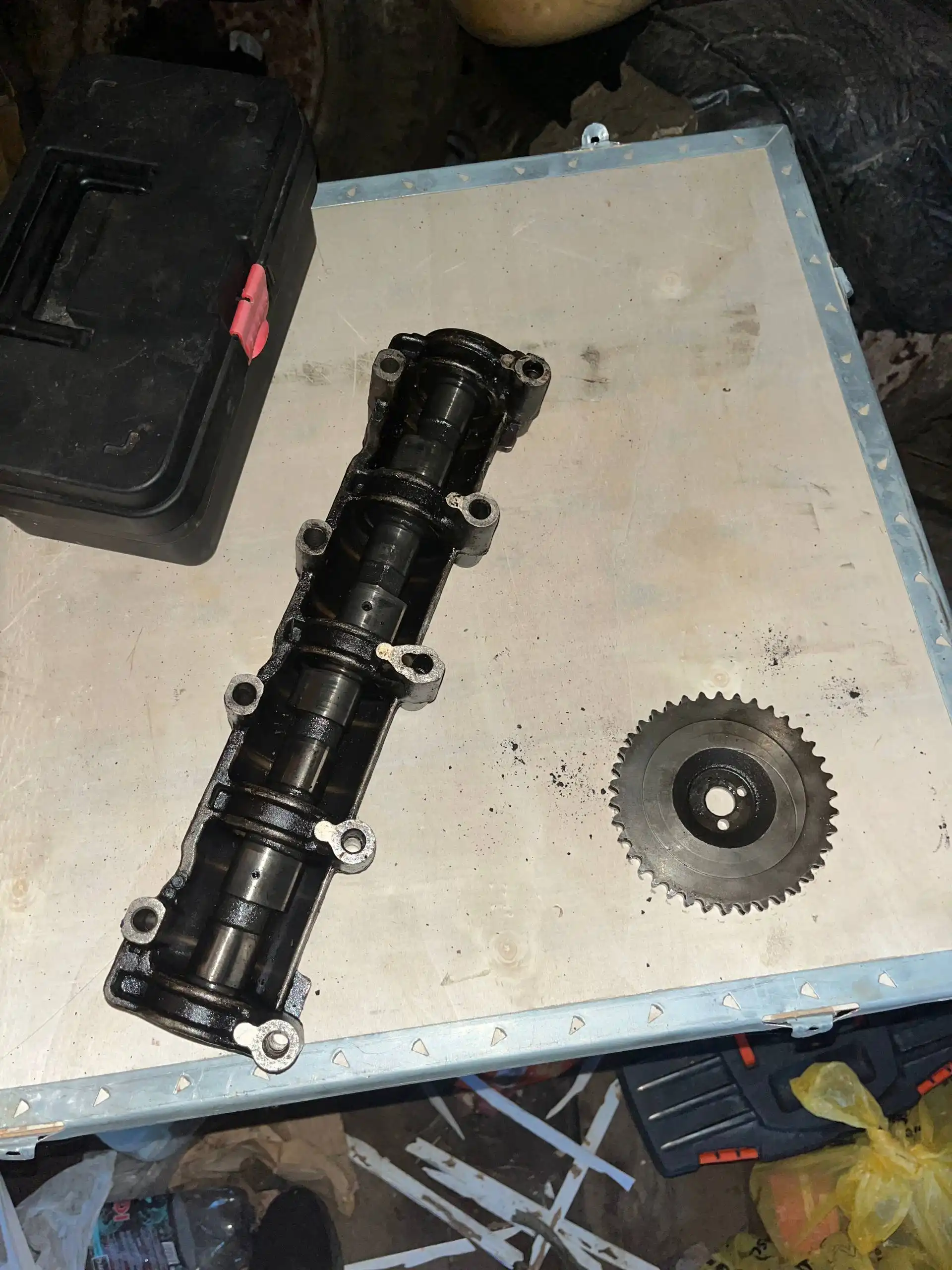 Продам автомобильные запчасти в Твери