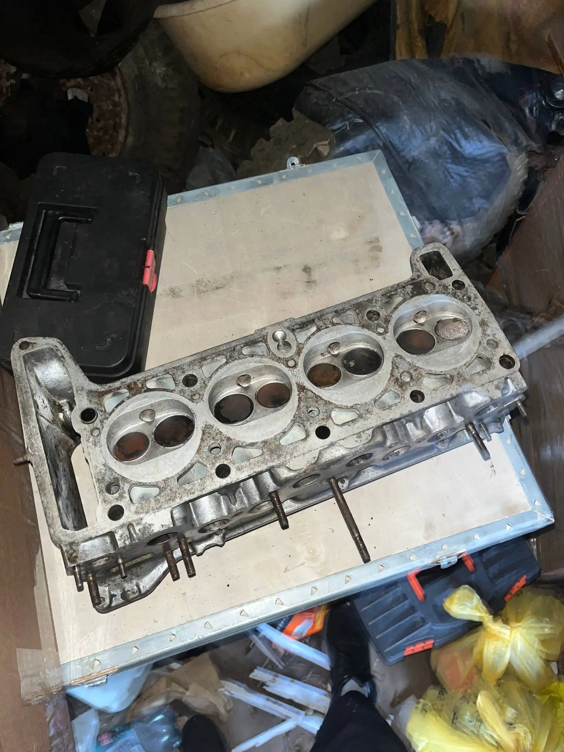 Продам автомобильные запчасти в Твери