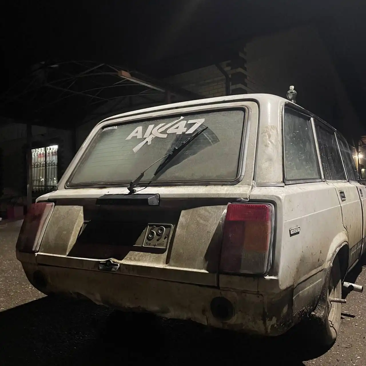 Автомобиль 40 на ходу с зимней резиной