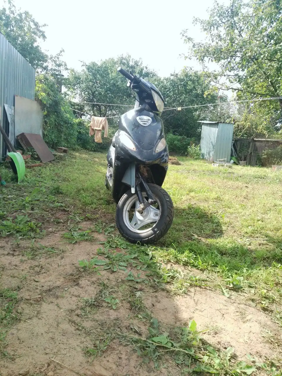 Продам скутер без карбюратора и аккумулятора