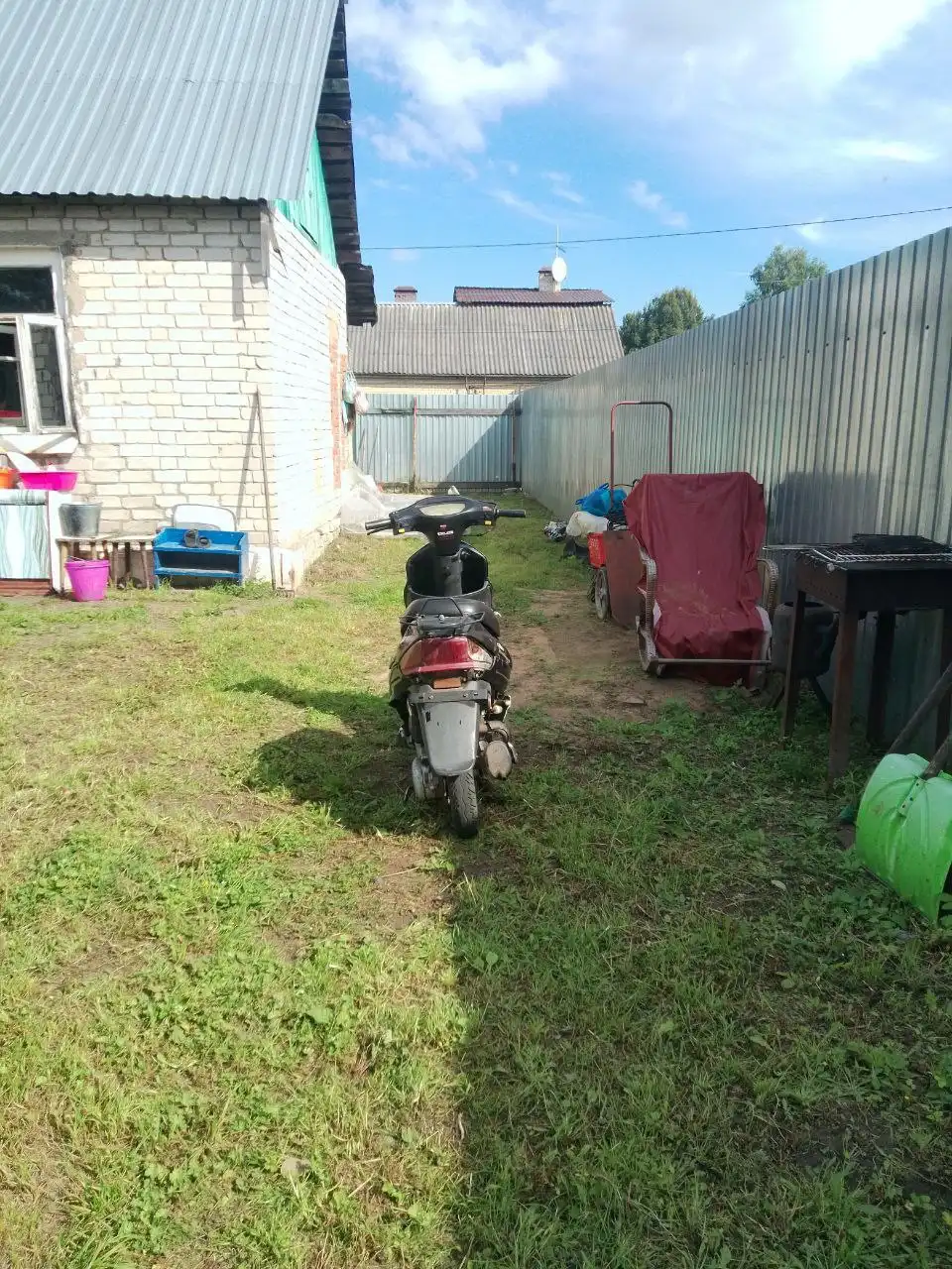 Продам скутер без карбюратора и аккумулятора