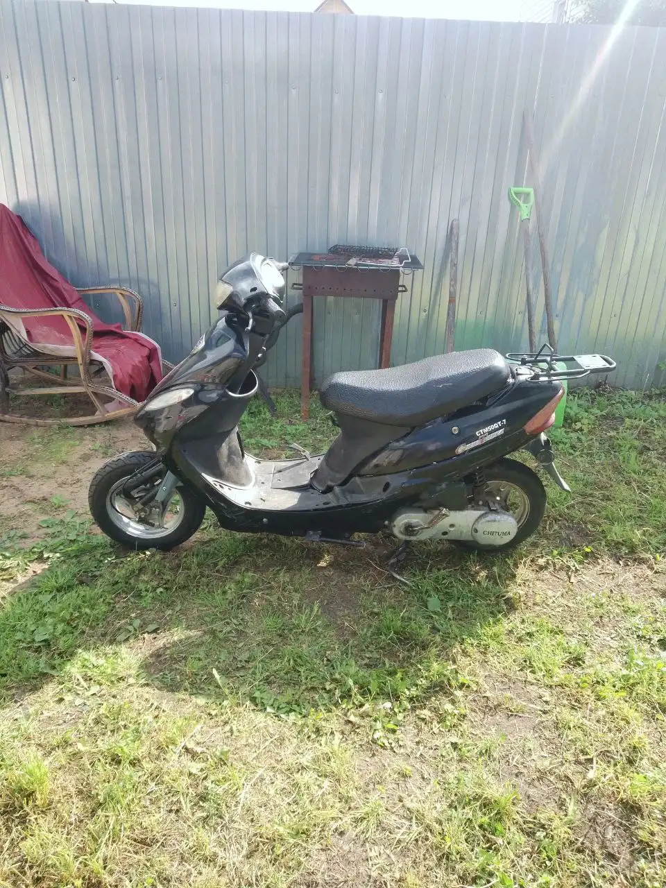 Продам скутер без карбюратора и аккумулятора