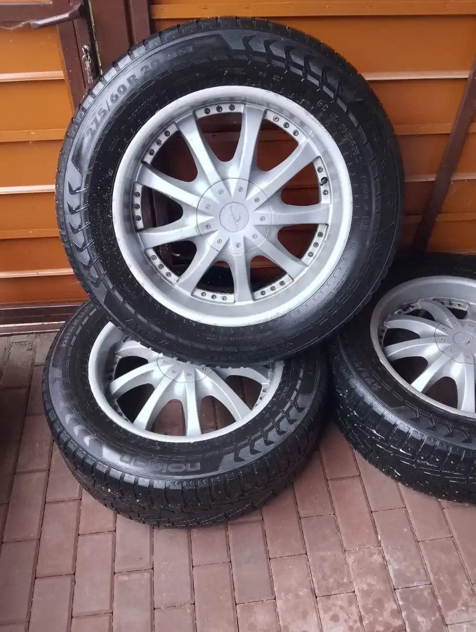 Шины 275/60 R20 хакапелита для Cadillac Escalade и Chevrolet Tahoe