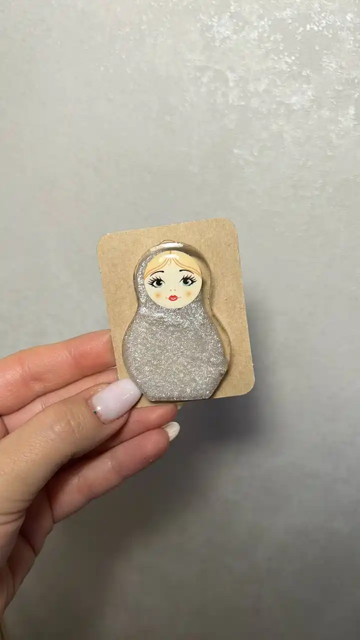Брошь кокошник и матрешка
