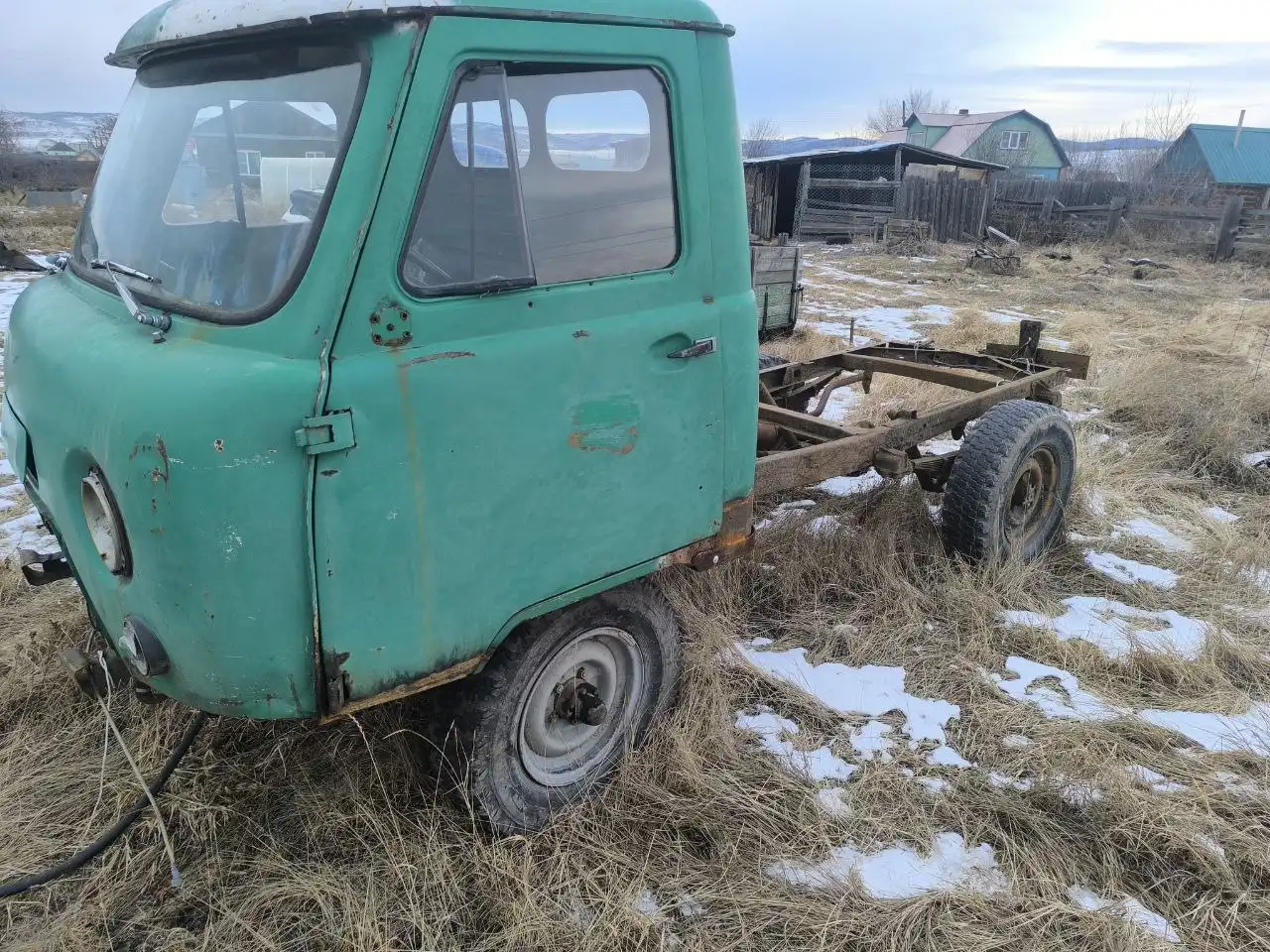 Продам УАЗ с заменой рамы