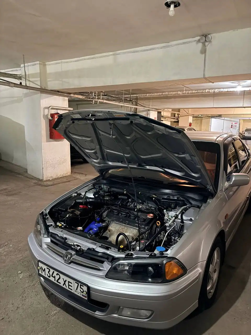 Продажа автомобиля 2002 года с бережной эксплуатацией