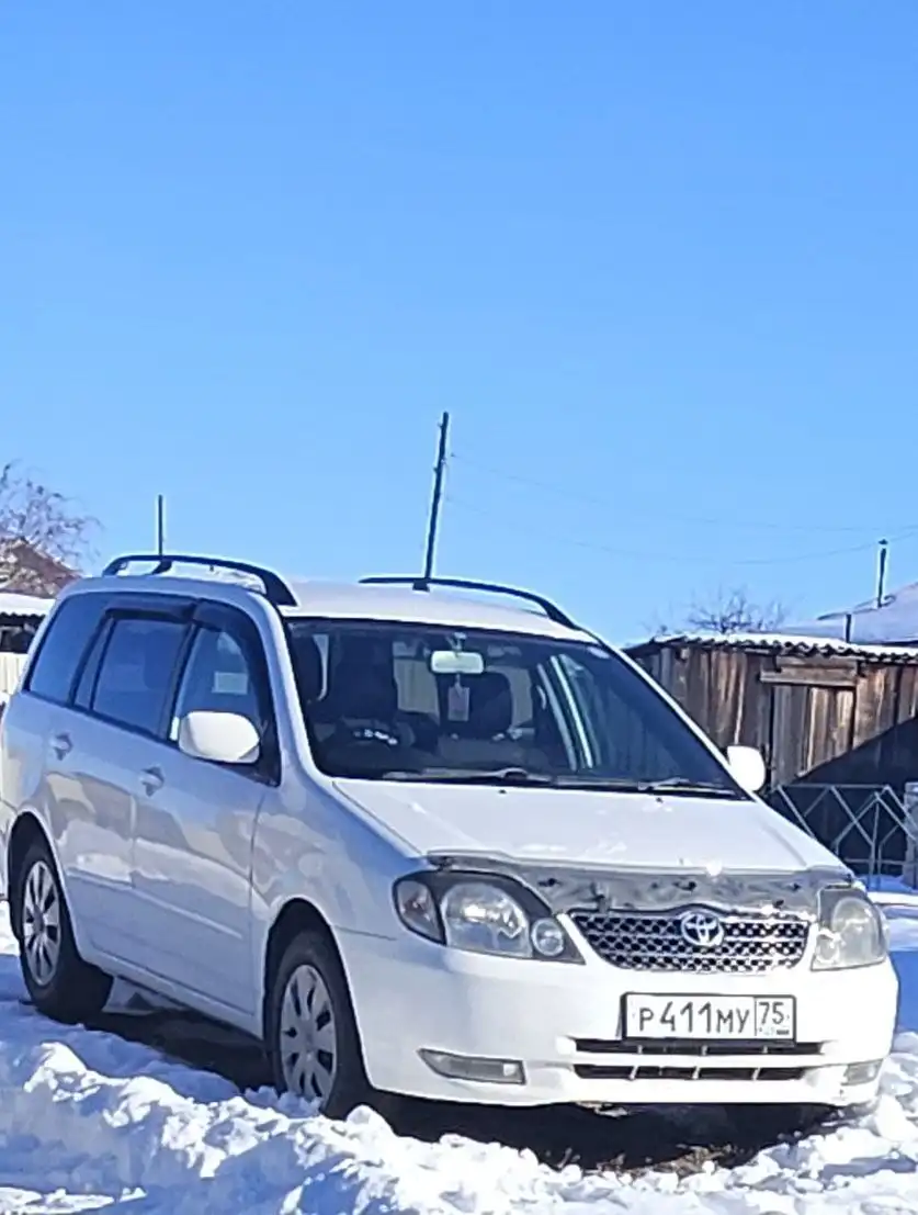 Продажа автомобиля Fielder 2002 года выпуска