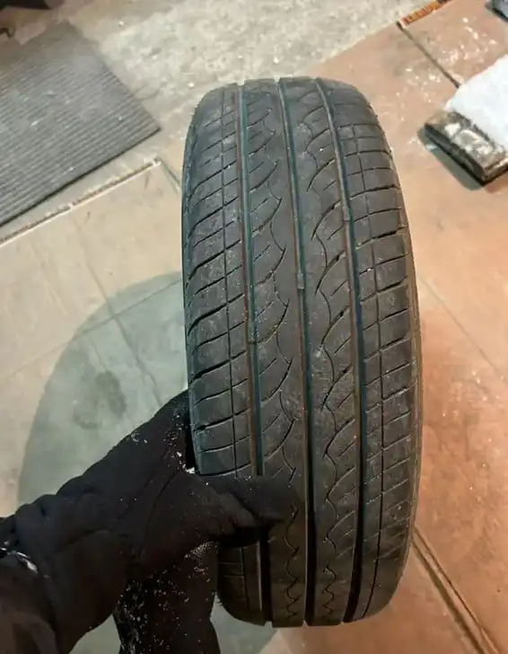 Летняя резина 175/65 R14 с хорошим остатком - Шины (Запчасти) в Чита
