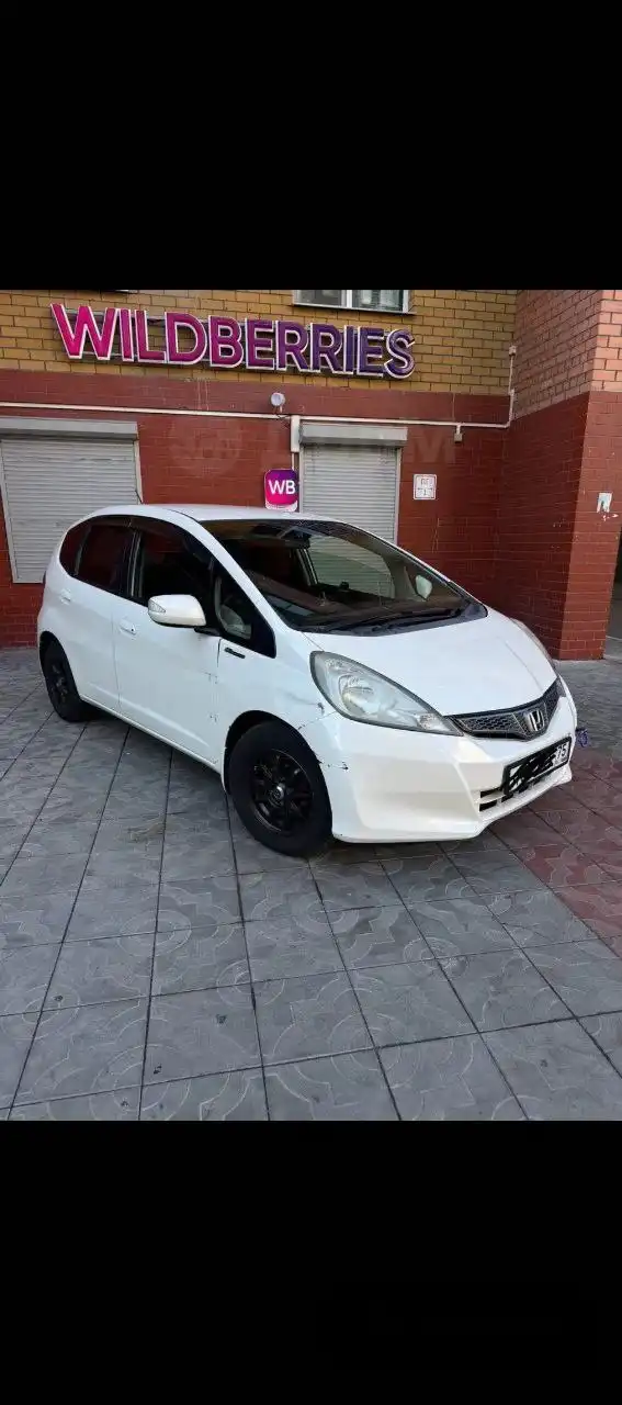 Продажа автомобиля 2012 года 1.3 литра - Авто в Чита