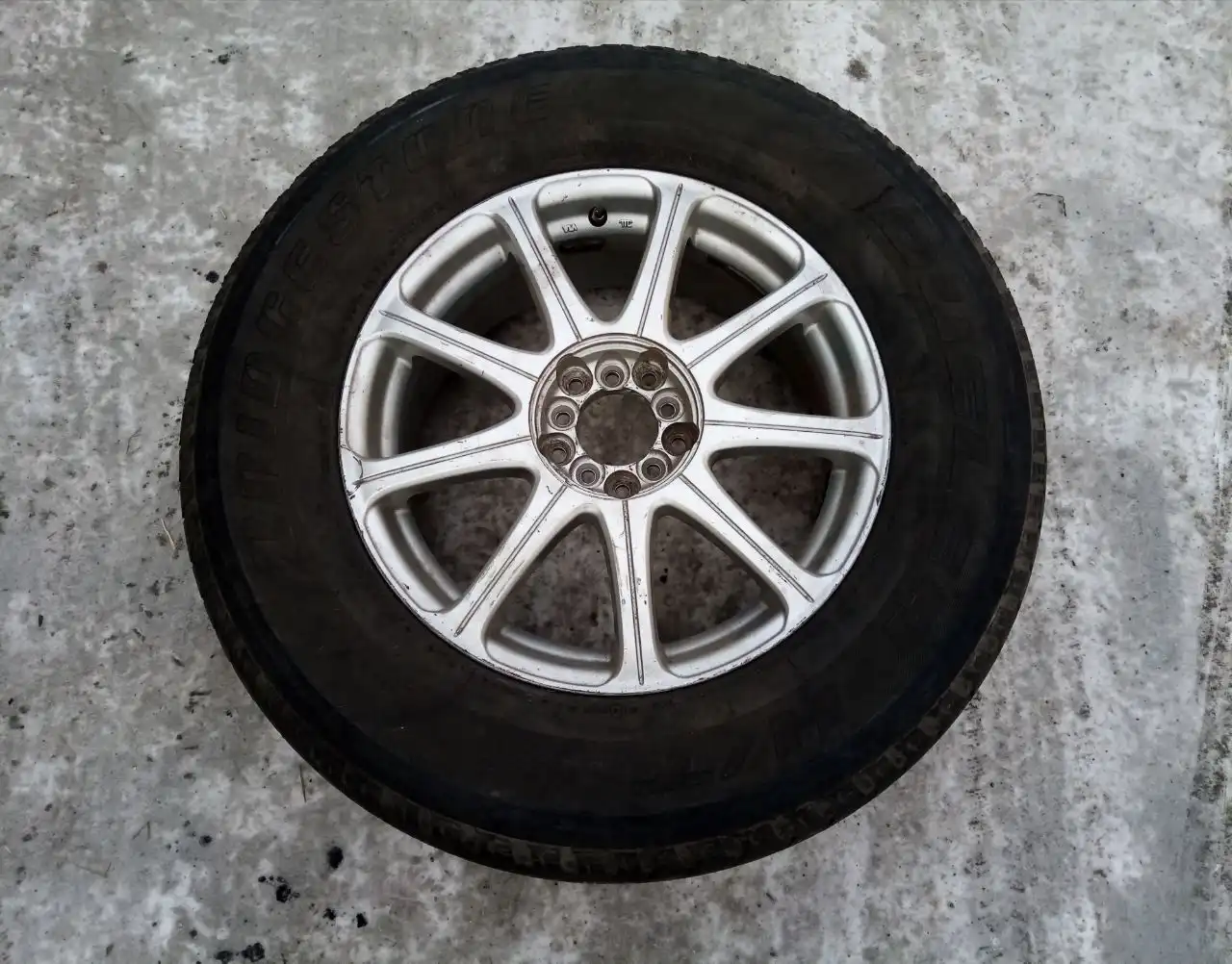 Продажа литых дисков R17 с резиной - Запчасти (Авто) в Чита