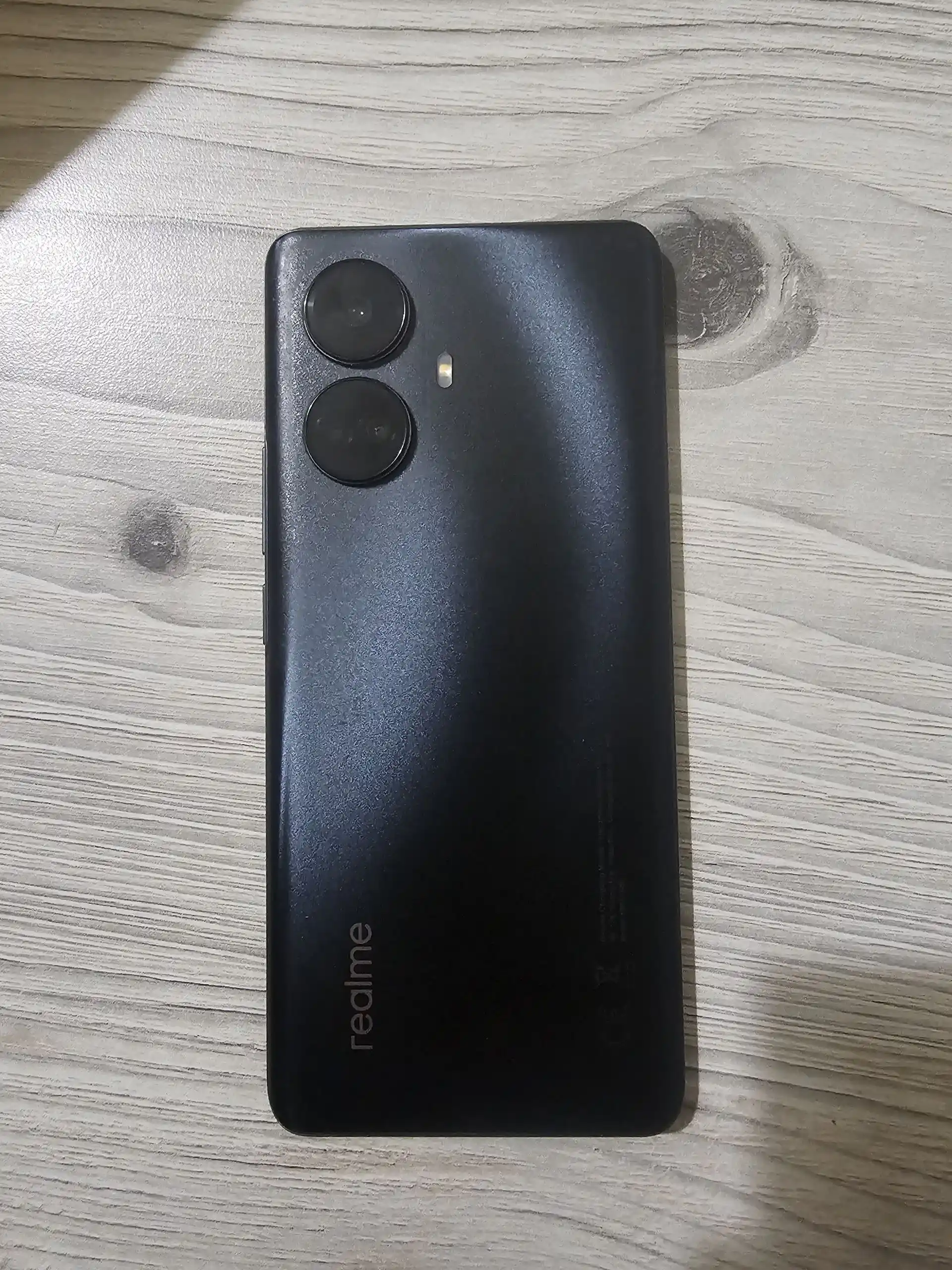 Продаю смартфон Realme 10 Pro+